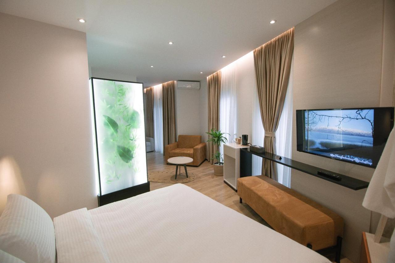 Boulevard Boutique Aparthotel Korce Eksteriør bilde